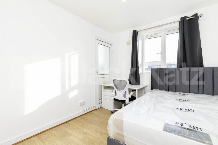 			3 Bedroom, 1 bath, 1 reception Flat			 Robert Street, Camden / Euston